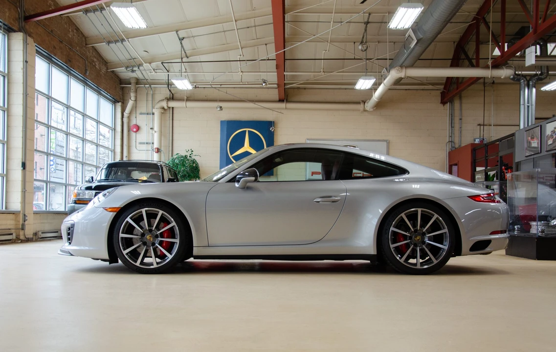 2017 Porsche 991 Carrera 4S - Image 30 of 31