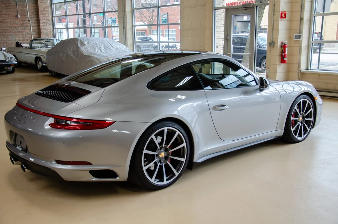 2017 Porsche 991 Carrera 4S - Image 18 of 31