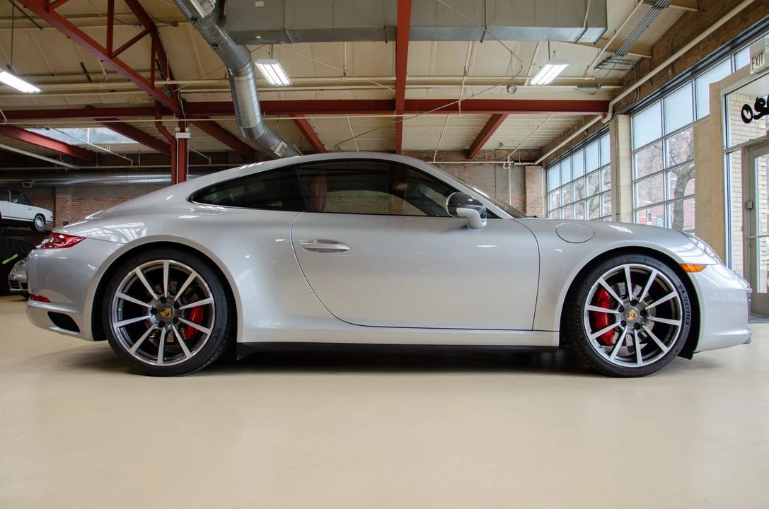 2017 Porsche 991 Carrera 4S - Image 13 of 31