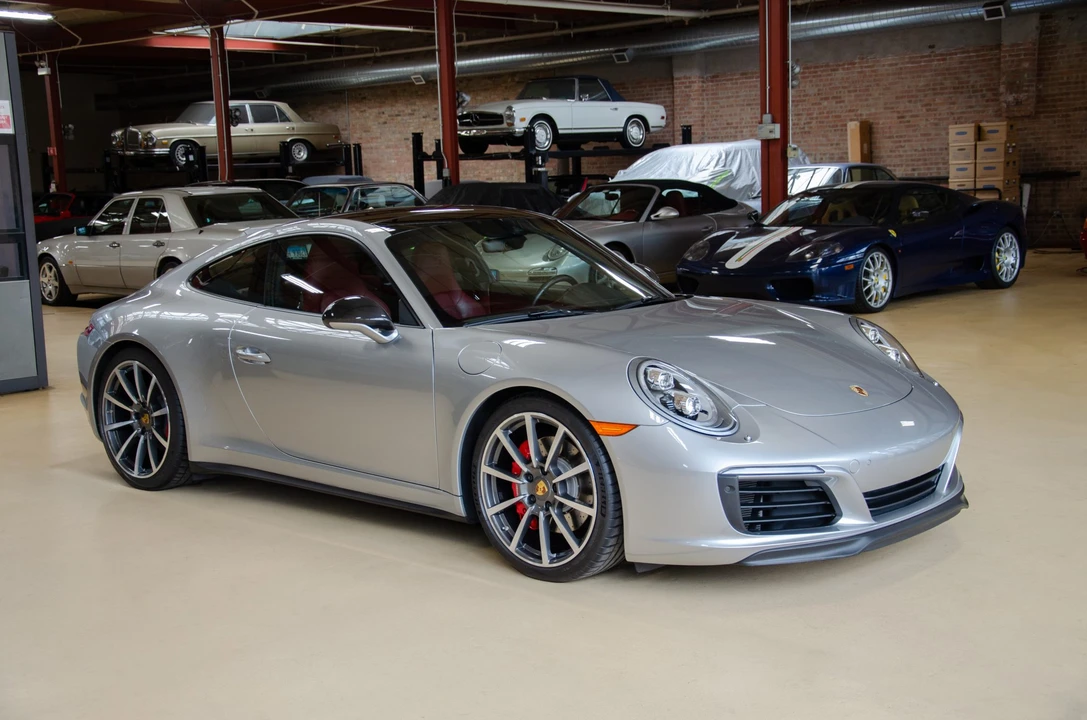 2017 Porsche 991 Carrera 4S - Image 9 of 31