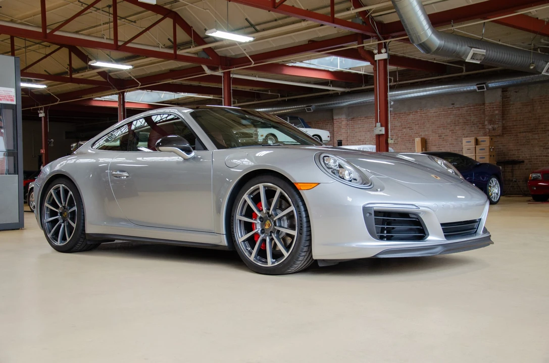 2017 Porsche 991 Carrera 4S - Image 11 of 31