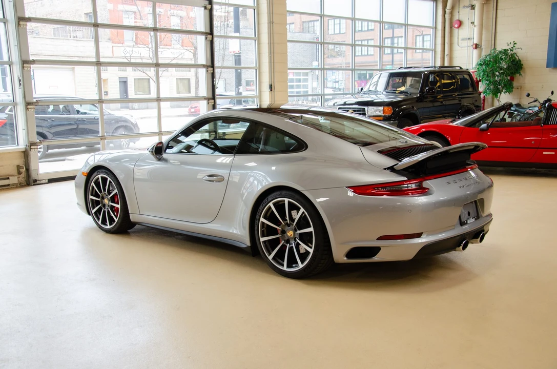 2017 Porsche 991 Carrera 4S - Image 24 of 31