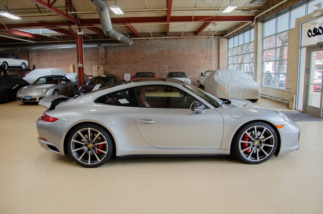 2017 Porsche 991 Carrera 4S - Image 12 of 31