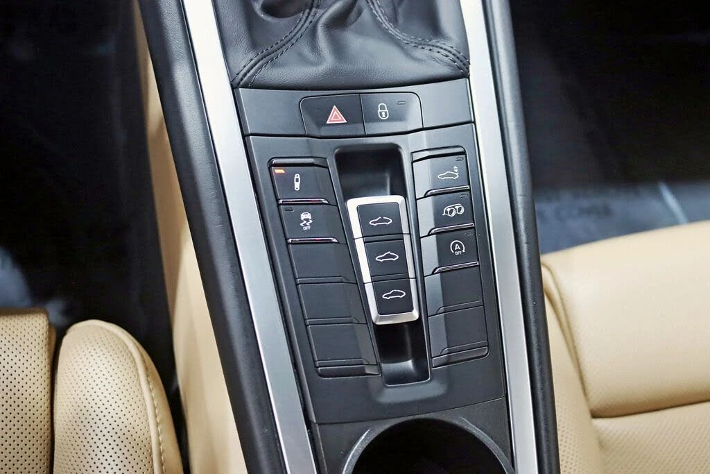 2017 Porsche 991 Carrera 4S - Image 26 of 31