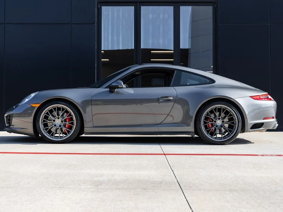 2017 Porsche 991 Carrera 4S - Image 2 of 31