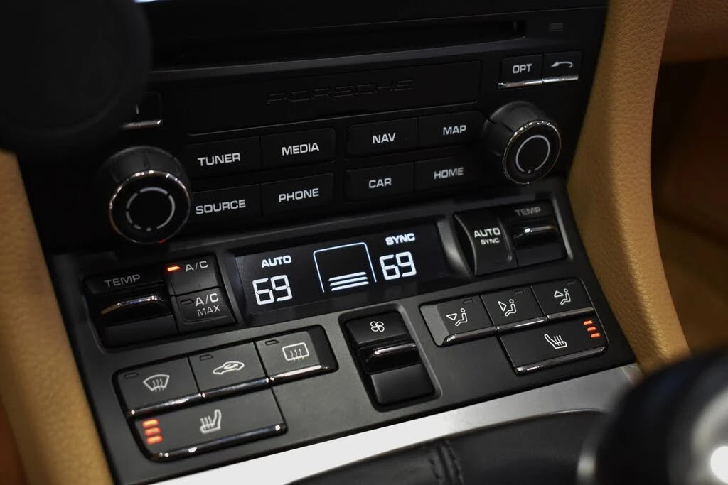 2017 Porsche 991 Carrera 4S - Image 17 of 26