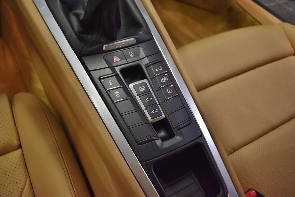 2017 Porsche 991 Carrera 4S - Image 16 of 26