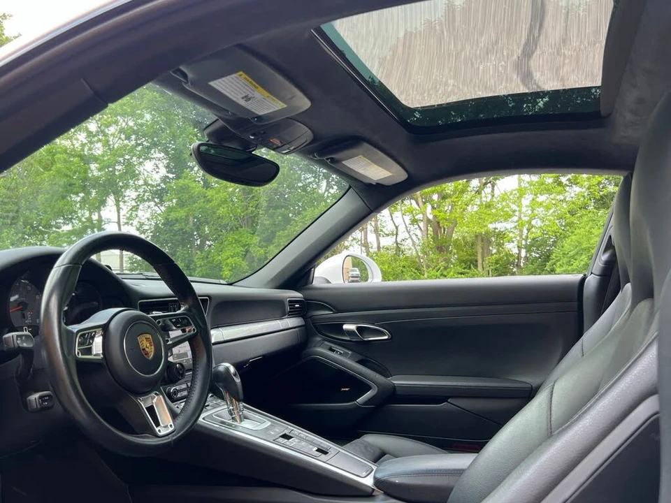 2017 Porsche 991 Carrera 4S - Image 20 of 31