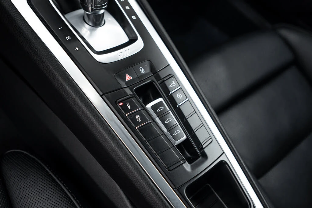 2017 Porsche 991 Carrera 4S - Image 18 of 26