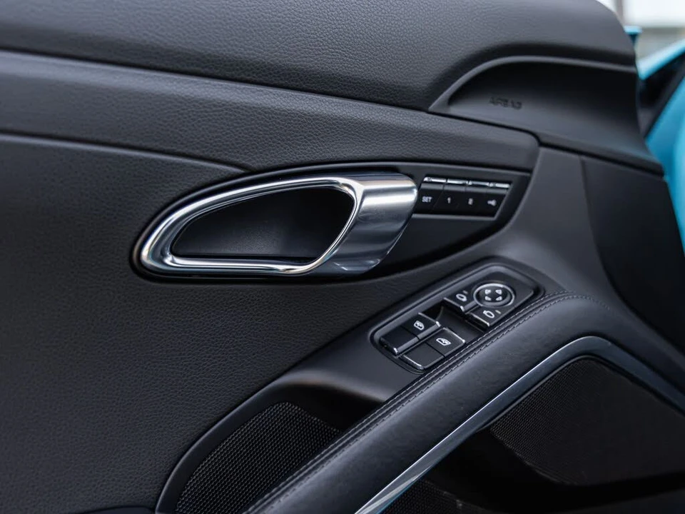 2017 Porsche 991 Carrera 4S - Image 26 of 31