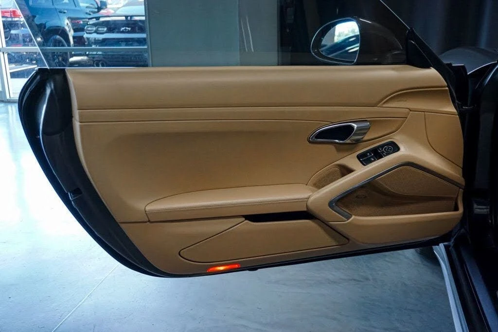 2017 Porsche 991 Carrera 4S - Image 19 of 31