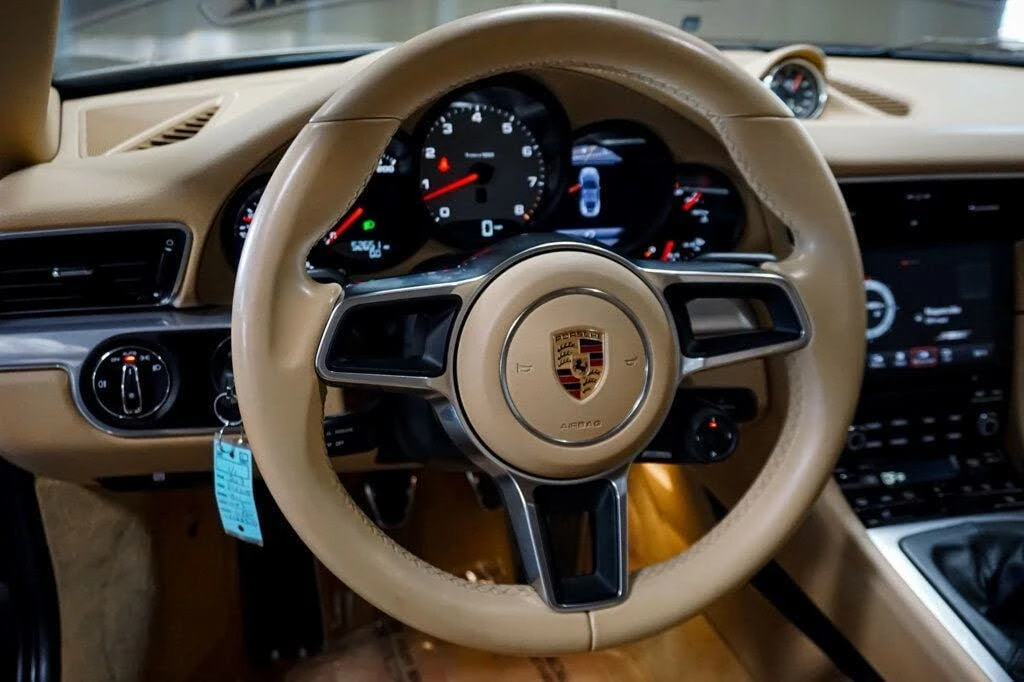 2017 Porsche 991 Carrera 4S - Image 11 of 31