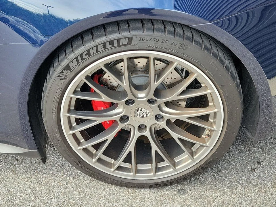 2017 Porsche 991 Carrera 4S - Image 11 of 31