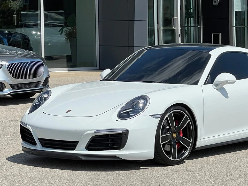 2017 Porsche 991 Carrera 4S - Image 11 of 31