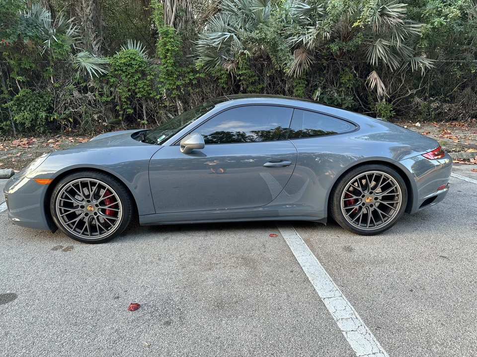 2017 Porsche 991 Carrera 4S - Image 13 of 31