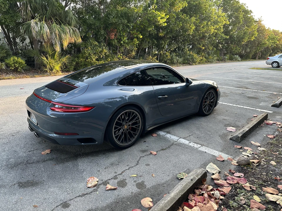 2017 Porsche 991 Carrera 4S - Image 25 of 31