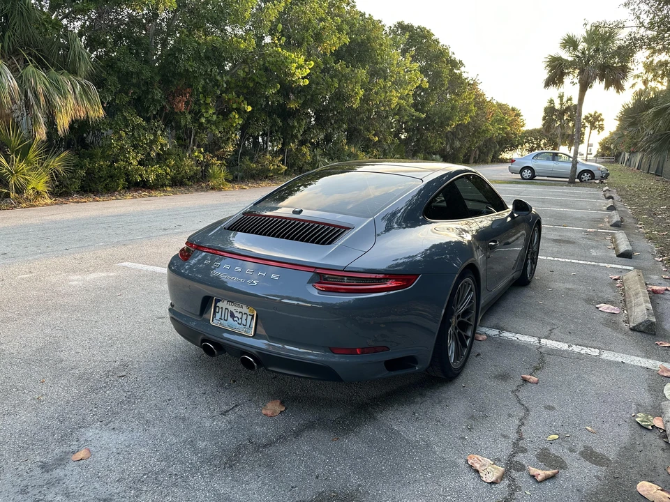 2017 Porsche 991 Carrera 4S - Image 24 of 31