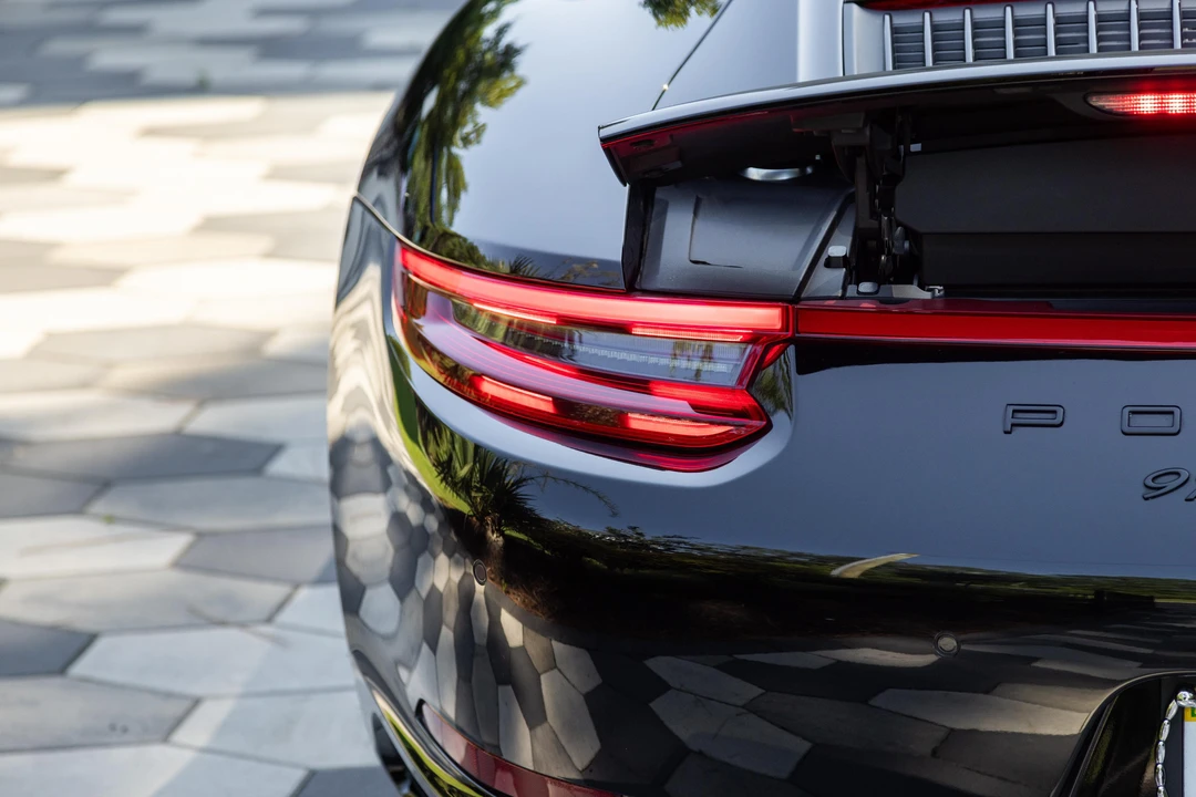 2017 Porsche 991 Carrera 4S - Image 20 of 31
