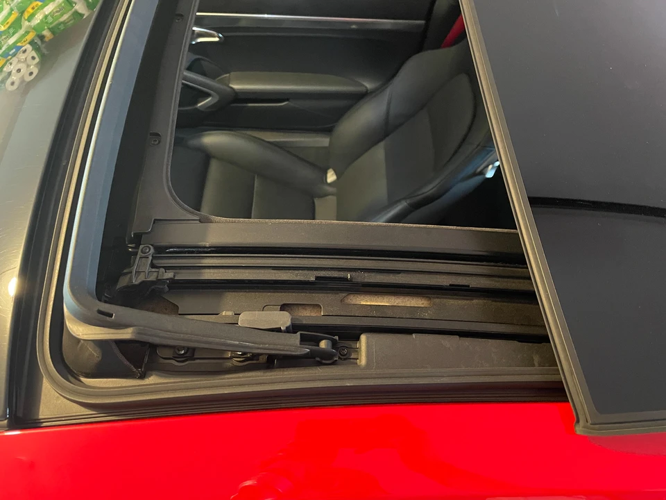2017 Porsche 991 Carrera 4S - Image 28 of 31
