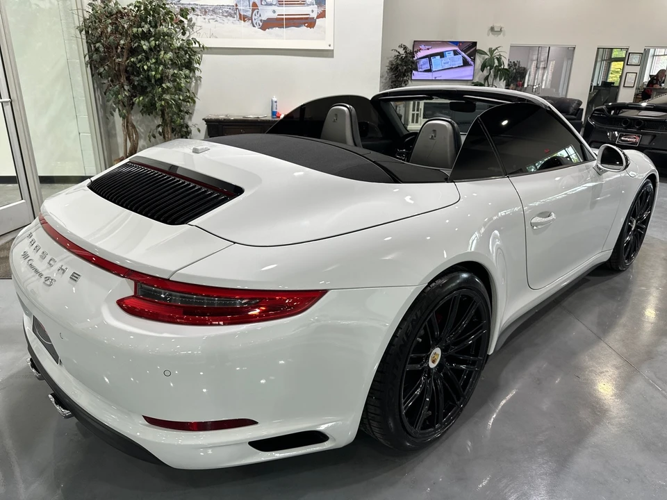 2017 Porsche 991 Carrera 4S - Image 24 of 31