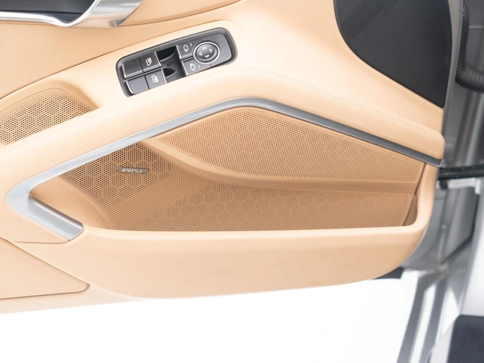 2017 Porsche 991 Carrera 4S - Image 24 of 31