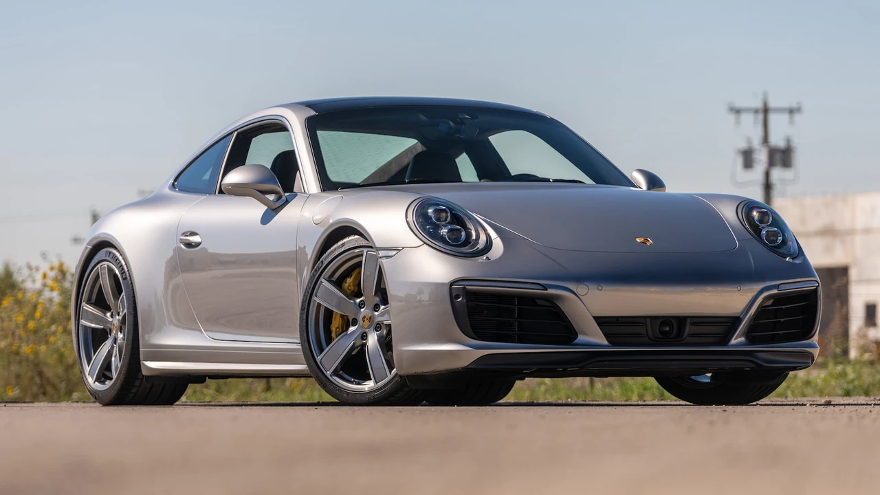 2017 Porsche 991 Carrera 4S - Image 12 of 31