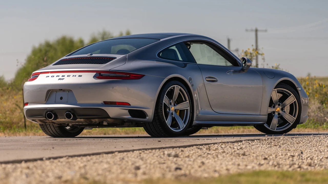 2017 Porsche 991 Carrera 4S - Image 13 of 31