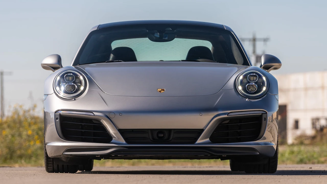 2017 Porsche 991 Carrera 4S - Image 14 of 31
