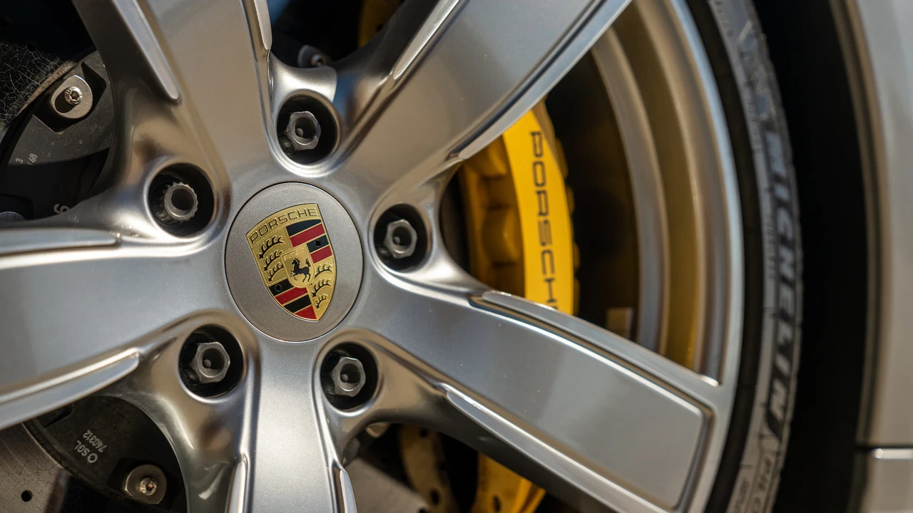2017 Porsche 991 Carrera 4S - Image 19 of 31