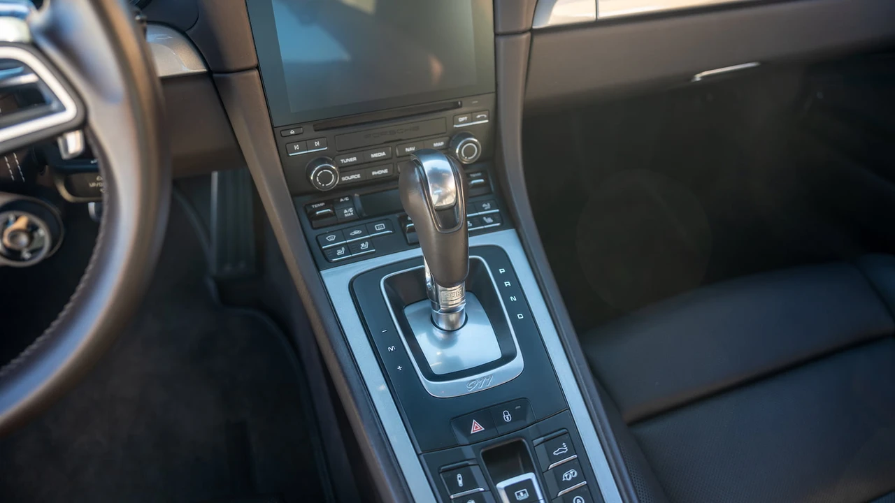 2017 Porsche 991 Carrera 4S - Image 24 of 31