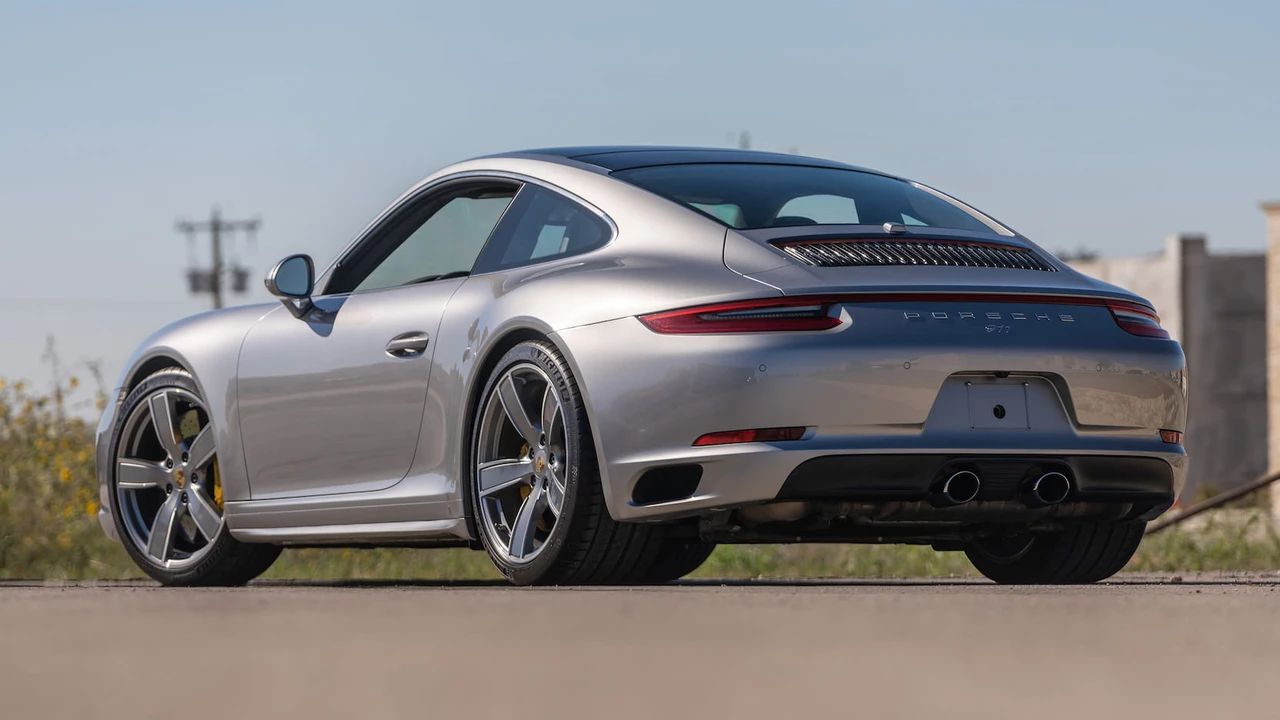 2017 Porsche 991 Carrera 4S - Image 3 of 31