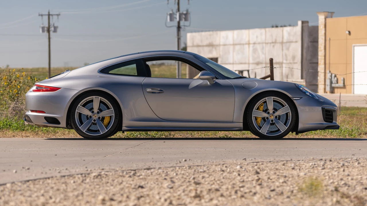 2017 Porsche 991 Carrera 4S - Image 8 of 31