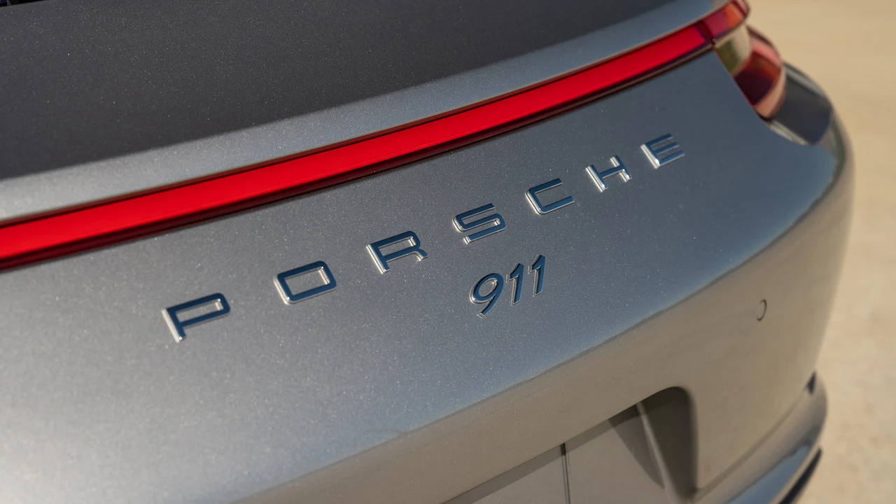 2017 Porsche 991 Carrera 4S - Image 9 of 31