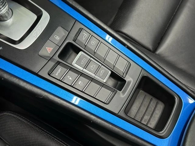 2017 Porsche - Image 25 of 31