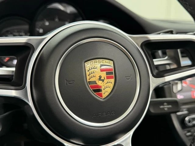 2017 Porsche - Image 23 of 31