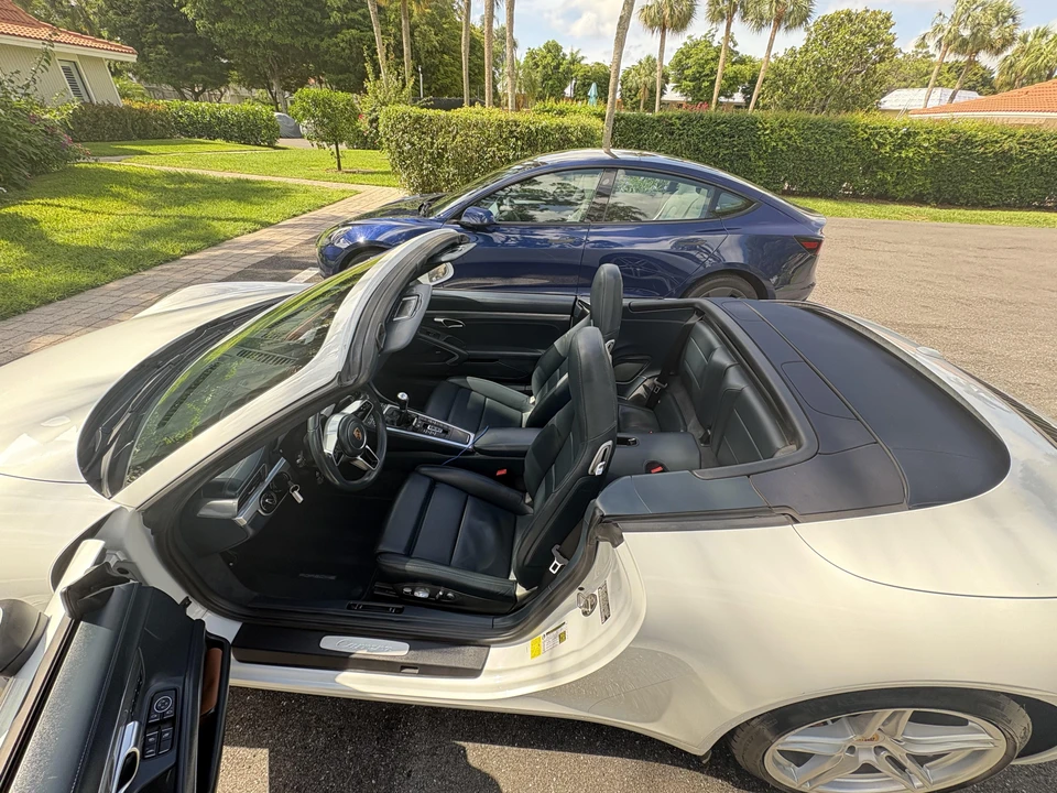 2017 Porsche 991 Carrera - Image 26 of 31