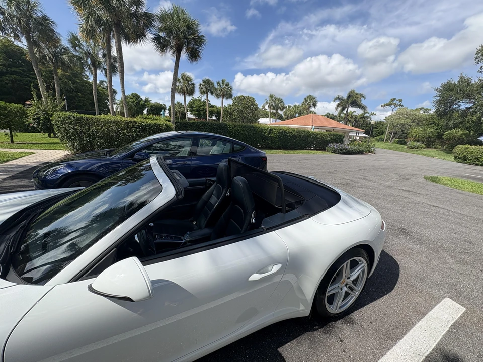2017 Porsche 991 Carrera - Image 27 of 31