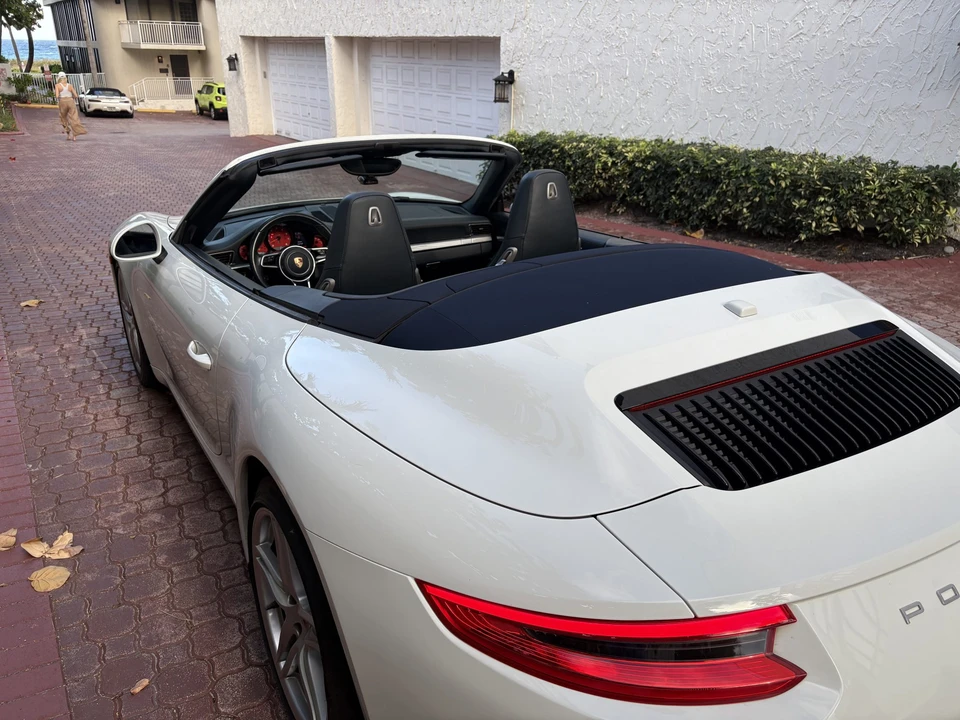 2017 Porsche 991 Carrera - Image 24 of 31