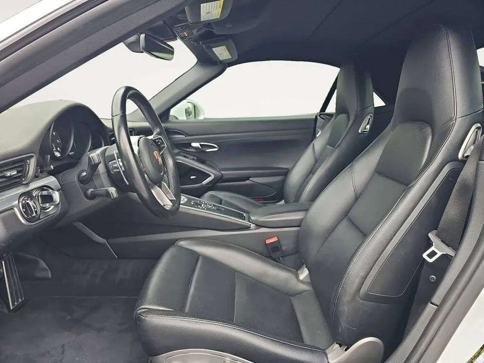 2017 Porsche 991 Carrera - Image 24 of 31