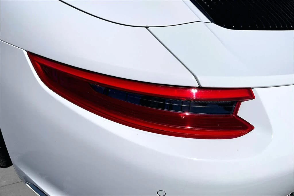 2017 Porsche 991 Carrera - Image 26 of 31