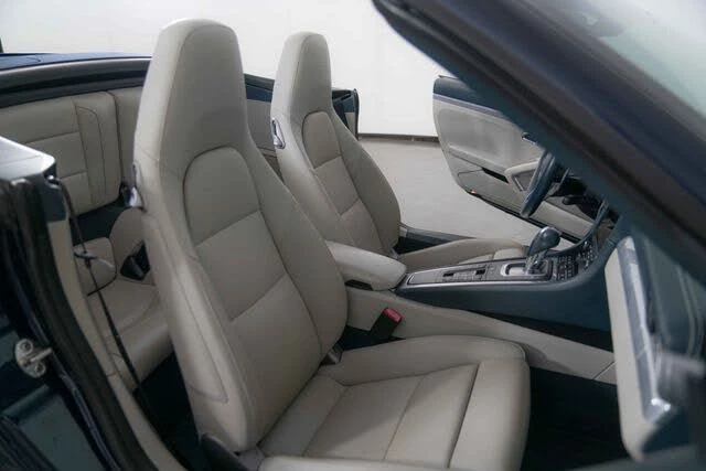2017 Porsche 991 Carrera - Image 28 of 31