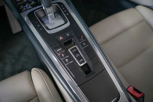 2017 Porsche 991 Carrera - Image 25 of 31
