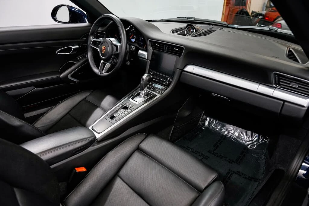 2017 Porsche 991 Carrera - Image 28 of 31