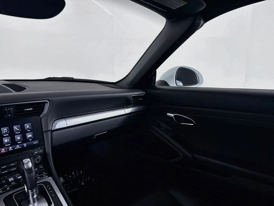 2017 Porsche 991 Carrera - Image 24 of 30