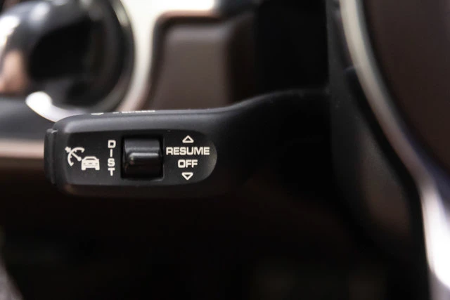 2017 Porsche 991 Carrera - Image 16 of 31