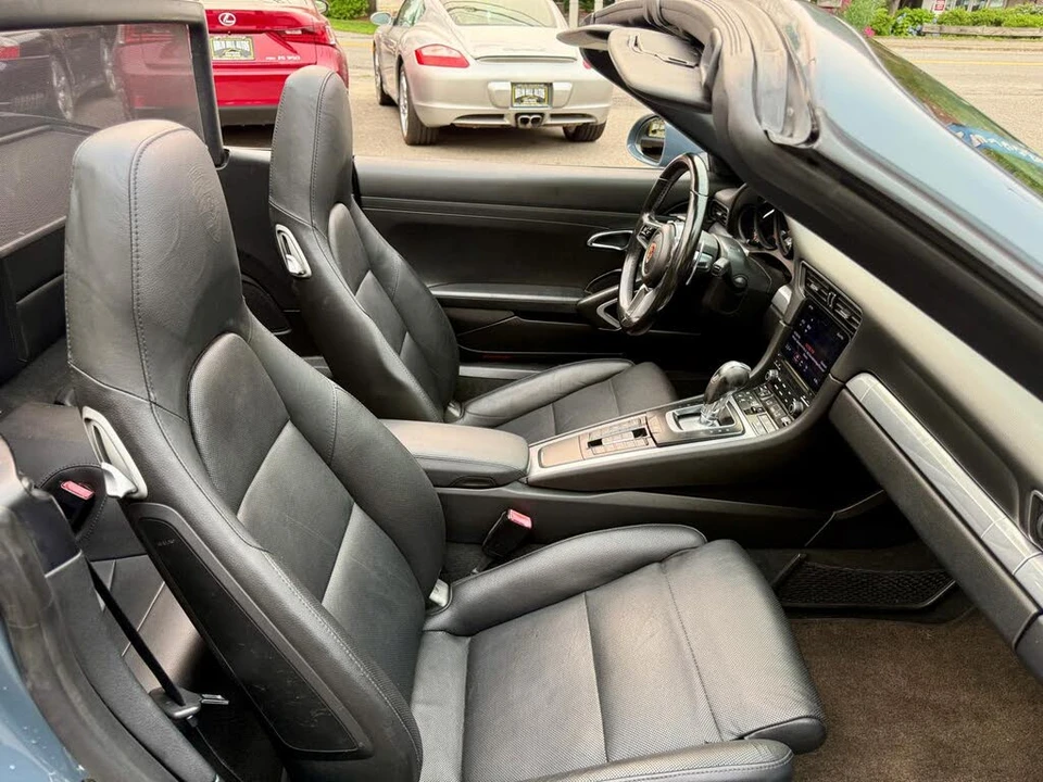 2017 Porsche 991 Carrera - Image 27 of 28