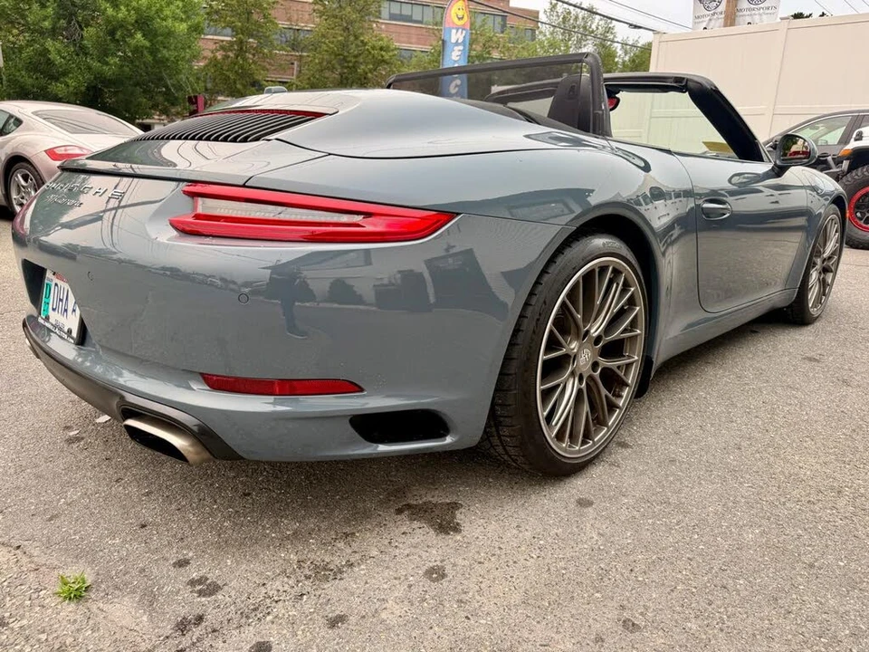 2017 Porsche 991 Carrera - Image 19 of 28