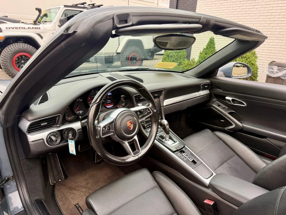 2017 Porsche 991 Carrera - Image 25 of 28