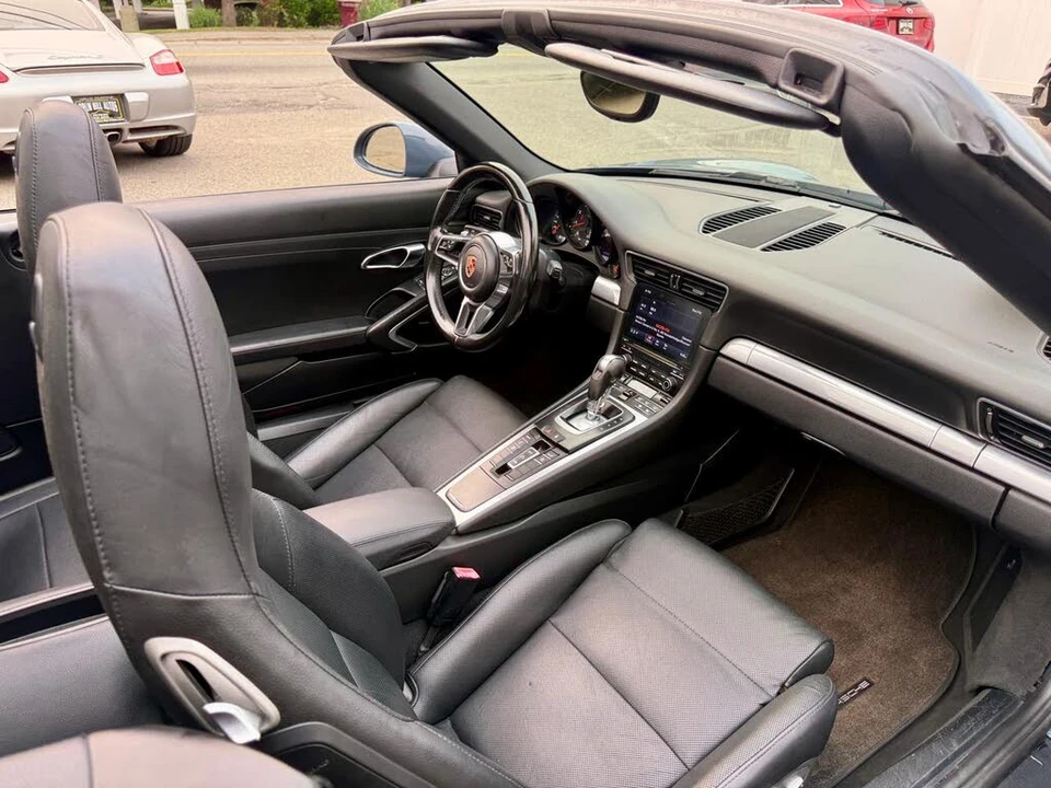 2017 Porsche 991 Carrera - Image 28 of 28