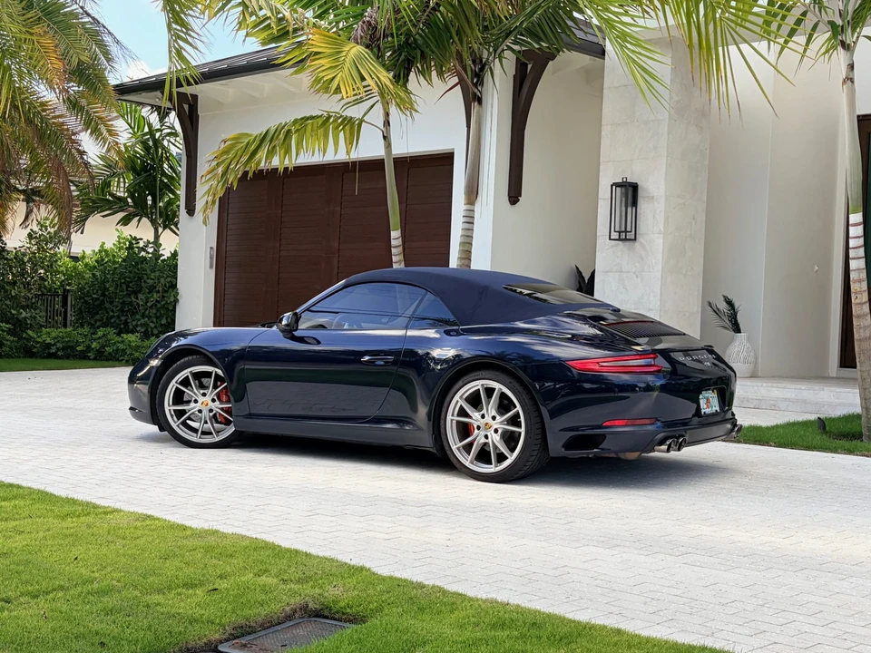 2017 Porsche 991 Carrera - Image 28 of 31